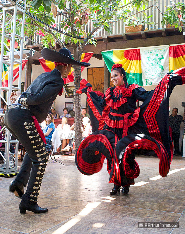Quetzalcóatl, directed by Francisco Espinosa with Agustin and E Quetzalcóatl, directed by Francisco Espinosa with Agustin and E