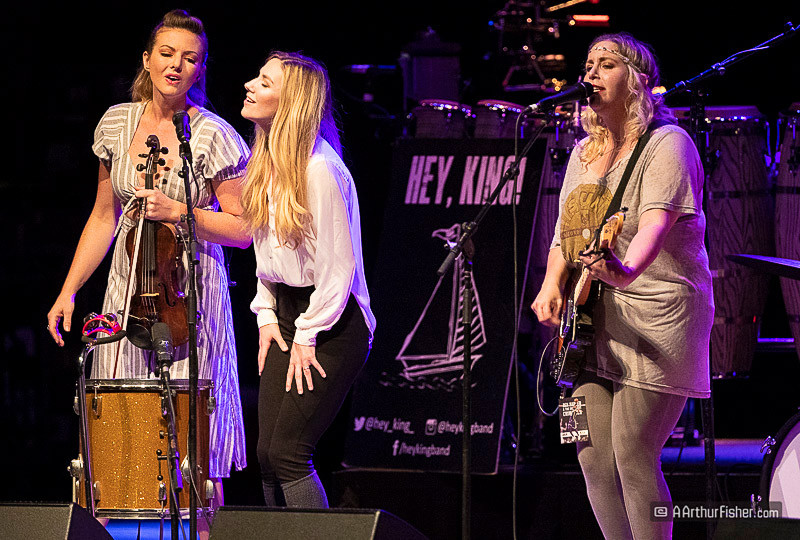 Rebecca Schlappich, Taylor Plecity, Natalie London of Hey, King! Rebecca Schlappich, Taylor Plecity, Natalie London of Hey, King!