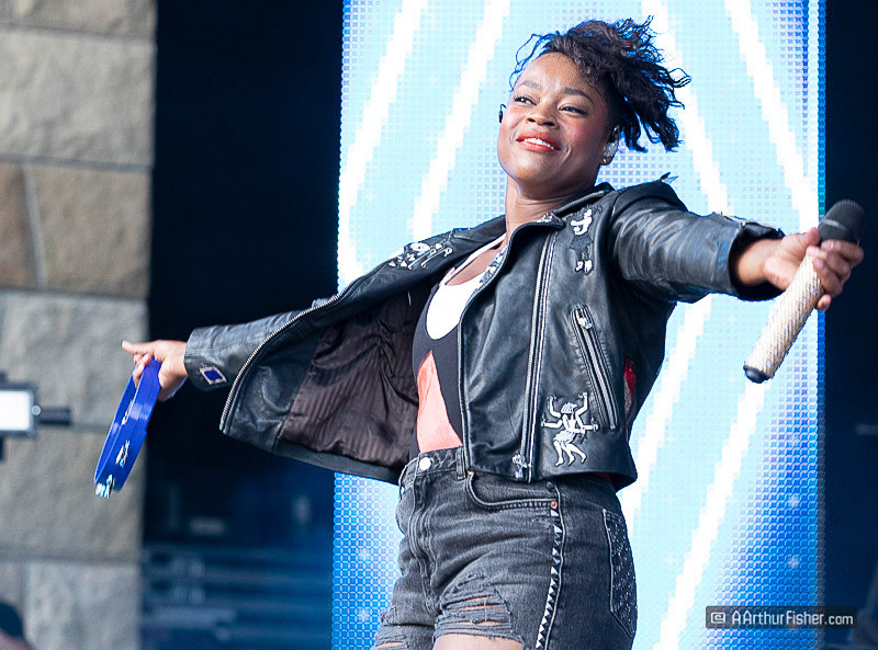 Fitz and the Tantrums, Noelle Scaggs Fitz and the Tantrums, Noelle Scaggs
