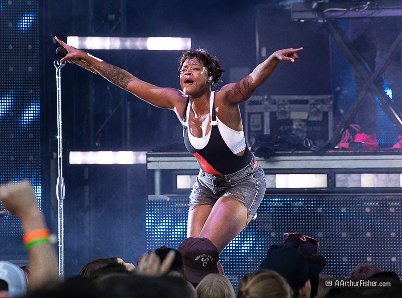 Fitz and the Tantrums, Noelle Scaggs Fitz and the Tantrums, Noelle Scaggs