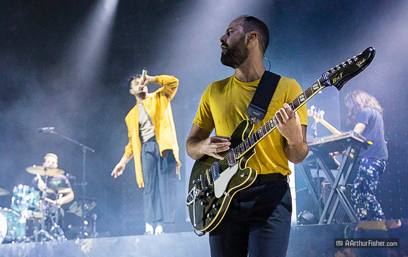 Young the Giant, Sameer Gadhia, Eric Cannata, Payam Doostzadeh Young the Giant, Sameer Gadhia, Eric Cannata, Payam Doostzadeh