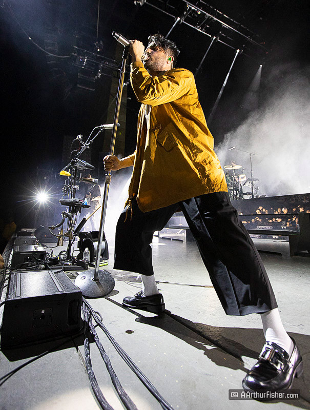 Young the Giant, Sameer Gadhia Young the Giant, Sameer Gadhia