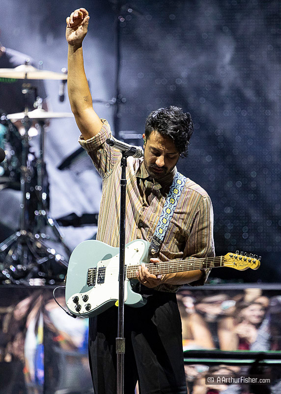 Young the Giant, Sameer Gadhia Young the Giant, Sameer Gadhia