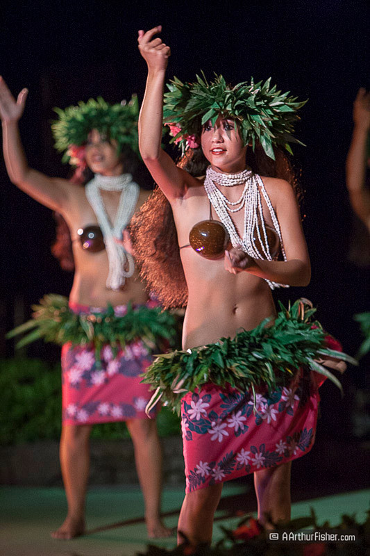 Luau Dancers Luau Dancers