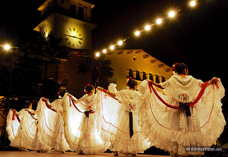 Rhythm Folklorico de LA at the Courthouse Rhythm Folklorico de LA at the Courthouse