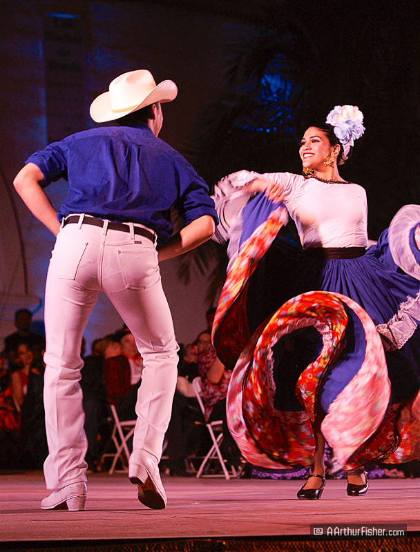 Raices de me Tierra dancing El Cayote Raices de me Tierra dancing El Cayote