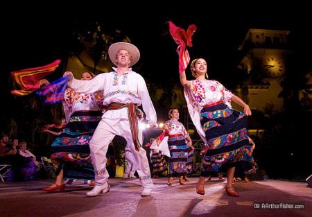 Alma de Mexico dancing La Iguana